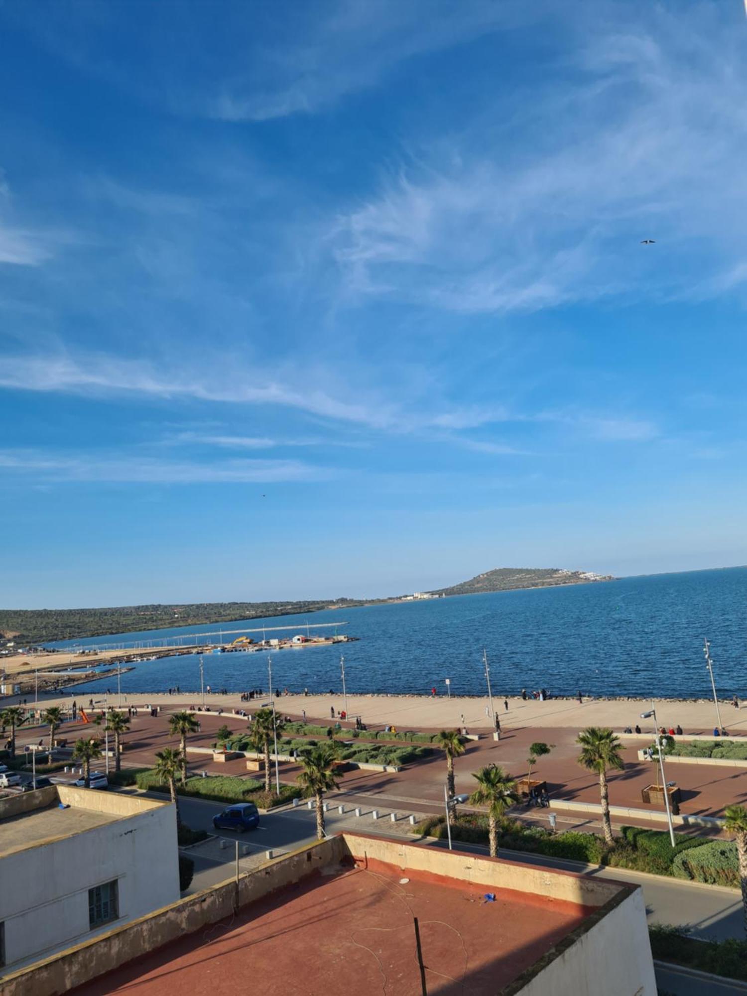 Residence La Cornich Nador Bagian luar foto